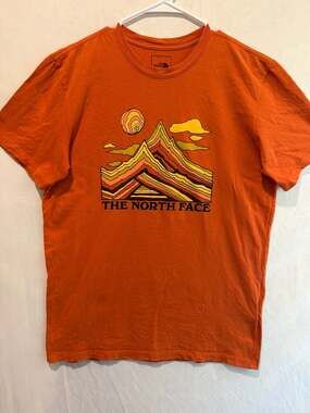 The North Face Men's Peak Sunset Graphic Short Sleeve T-Shirt